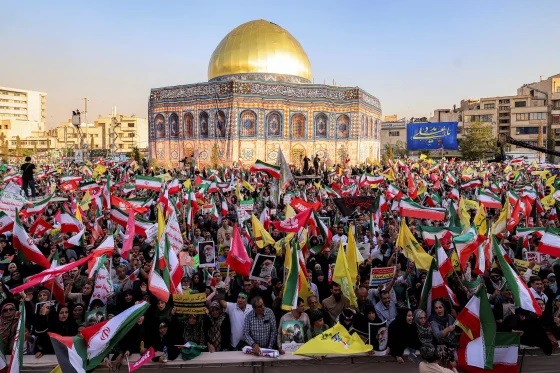 250614-tehran-dome-rock-protest-mn-1410-9a9004